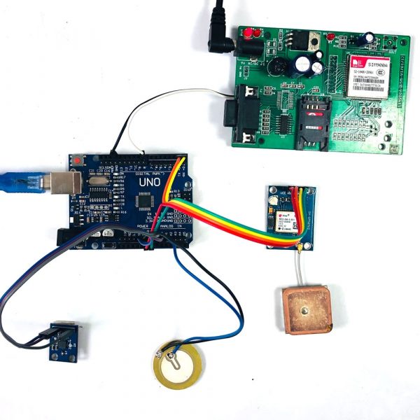 Wireless Black Box Using Mems Accelerometer And Gps Tracking For Accidental Monitoring Of Vehicles Arduino