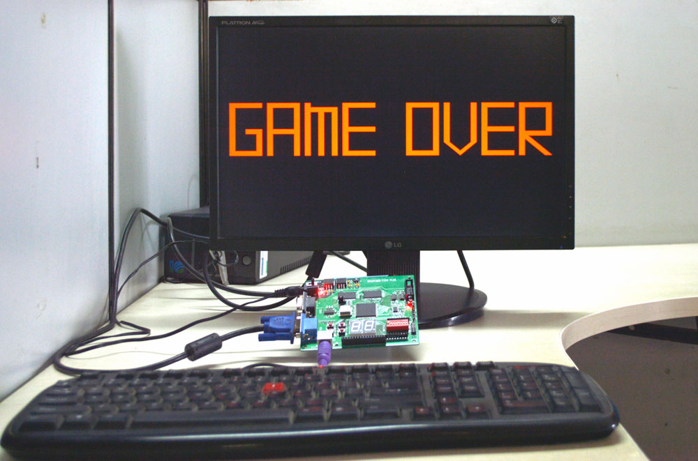 3) VGA output of the Ping Pong game
